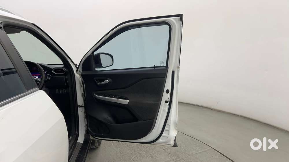 Nissan Magnite 1.0 Xv Premium Turbo (o), 2022, Petrol