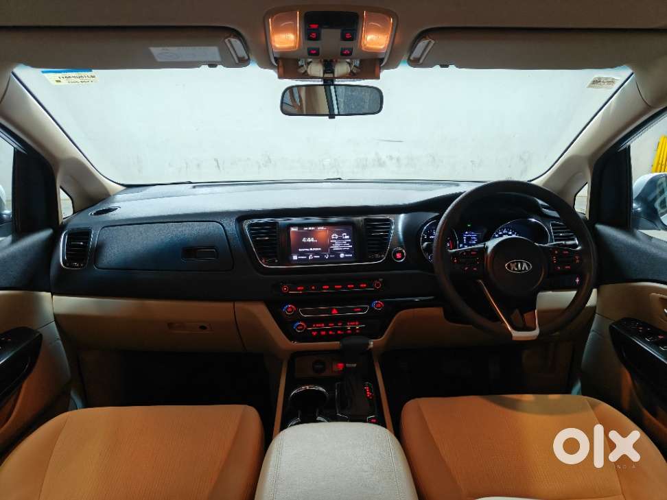 Kia Carnival Premium, 2021, Diesel