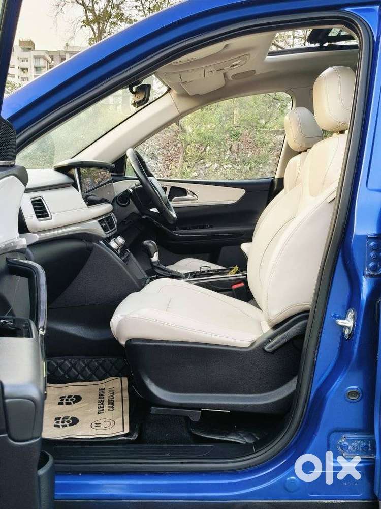 Mahindra Xuv700 2.0 Ax 7 Petrol At Luxury Pack Str, 2022, Petrol