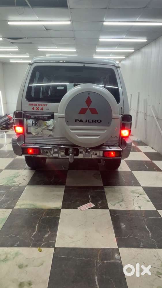 Mitsubishi Pajero Diesel 2011 Pure White All Orignal With 20inch Alloy