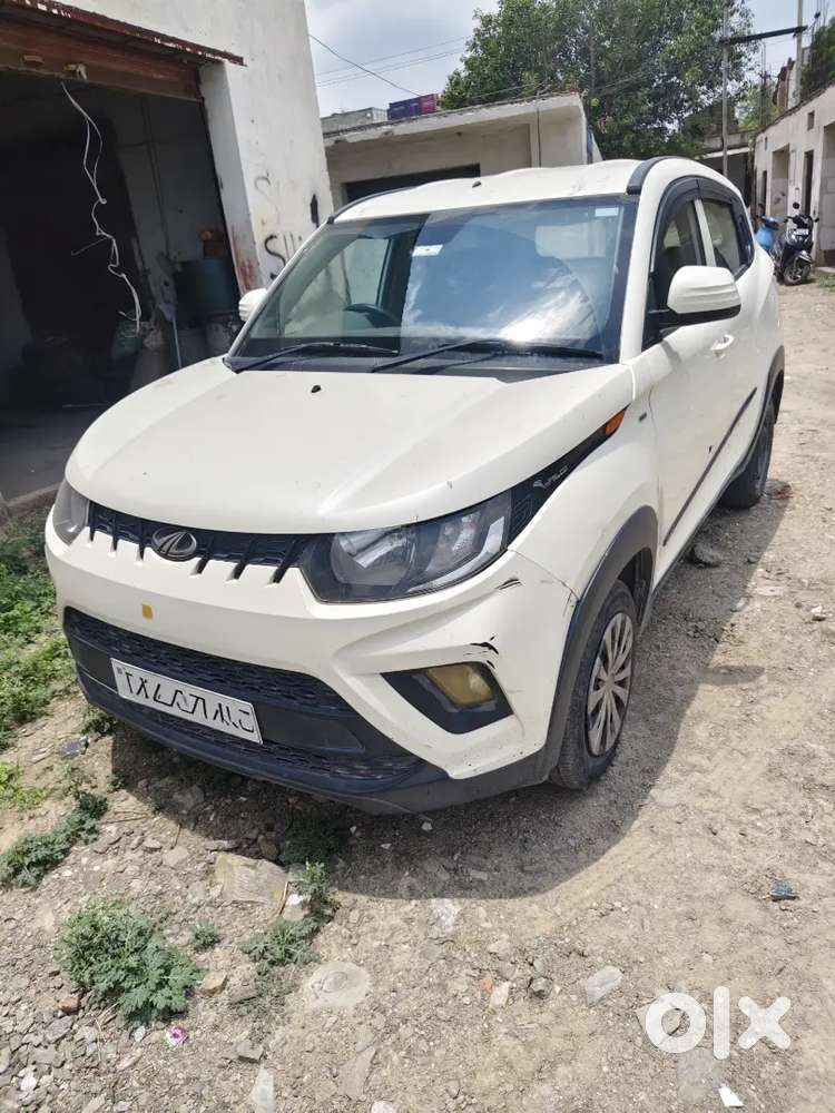 Mahindra Kuv100 K4+ Pure Petrol