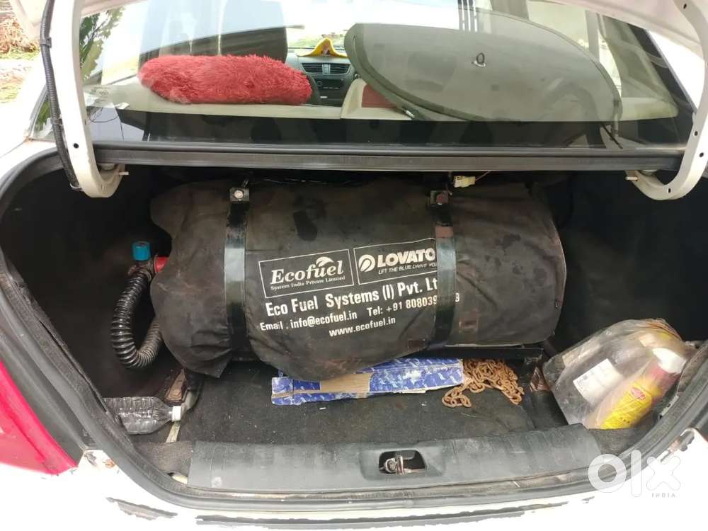 Maruti Suzuki Dzire 2017 Cng & Hybrids 117000 Km Driven