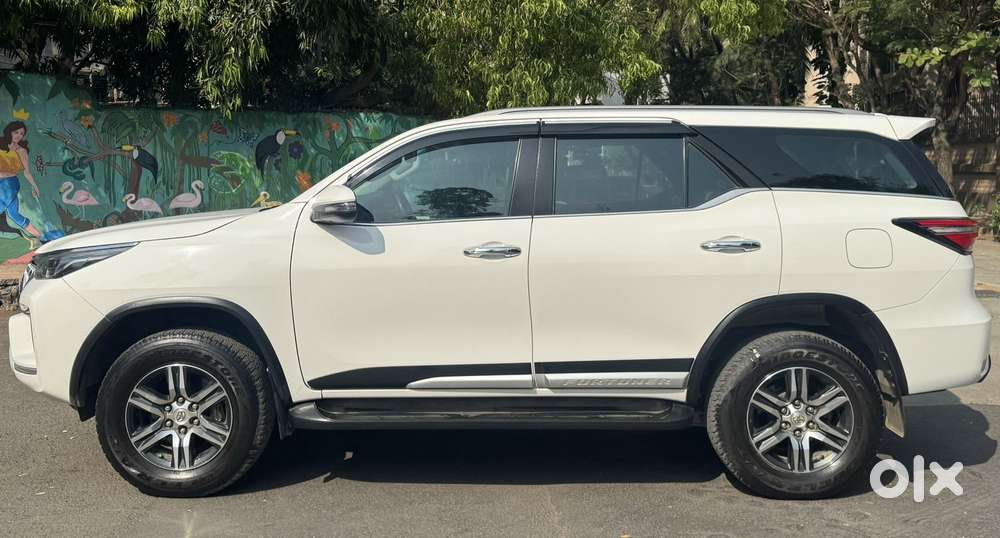 Toyota Fortuner [2021-ongoing] 2.8 2wd Diesel At, 2023, Diesel