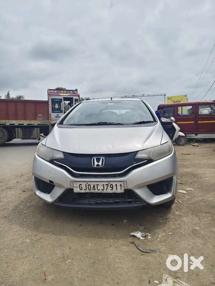 Honda Jazz 2016 Petrol+cng Well Maintained