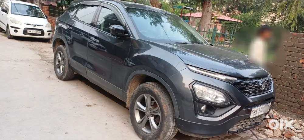 Tata Harrier Dark Grey Automatic