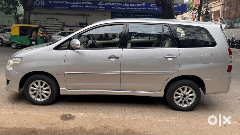 Toyota Innova 2.5 V 7 Str, 2012, Diesel