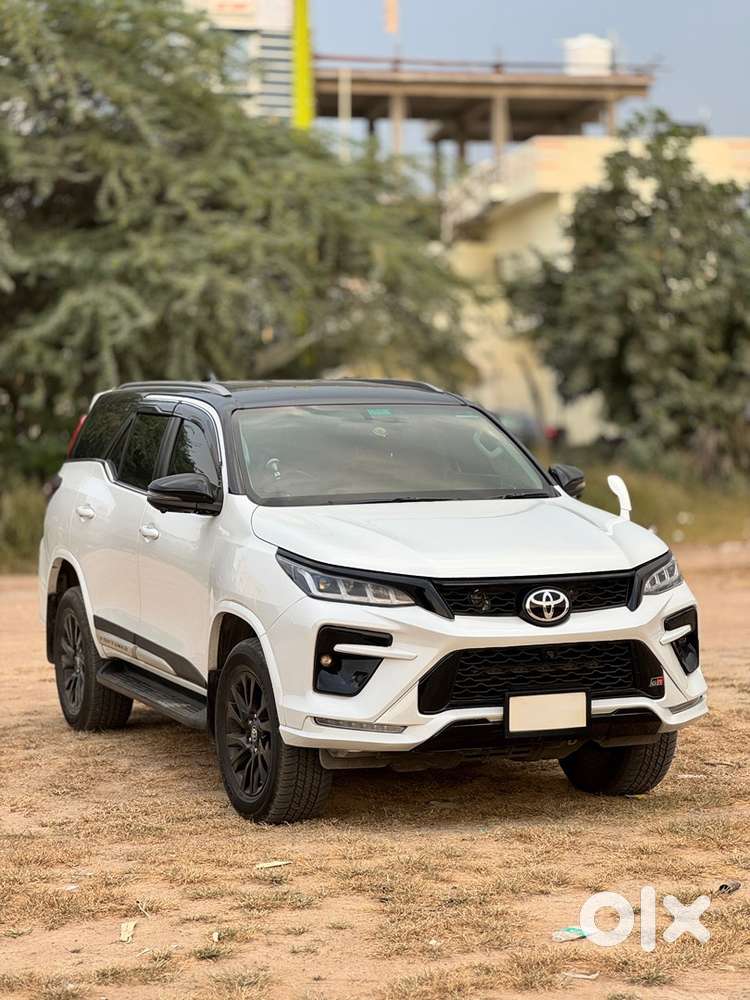 Toyota Fortuner Legender 2023