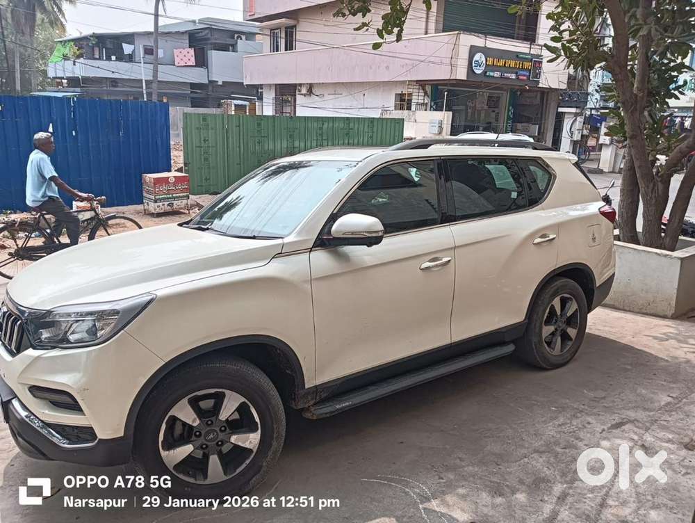 Mahindra Alturas G4 2022 - 9999 Fancy Number