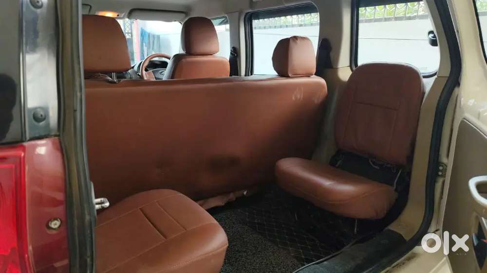 Mahindra Tuv 300 2018