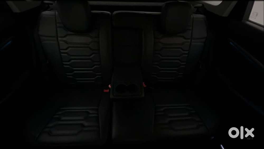 Maruti Suzuki Brezza 1.5 Zxi At Smart Hybrid Dual Tone, 2023, Petrol