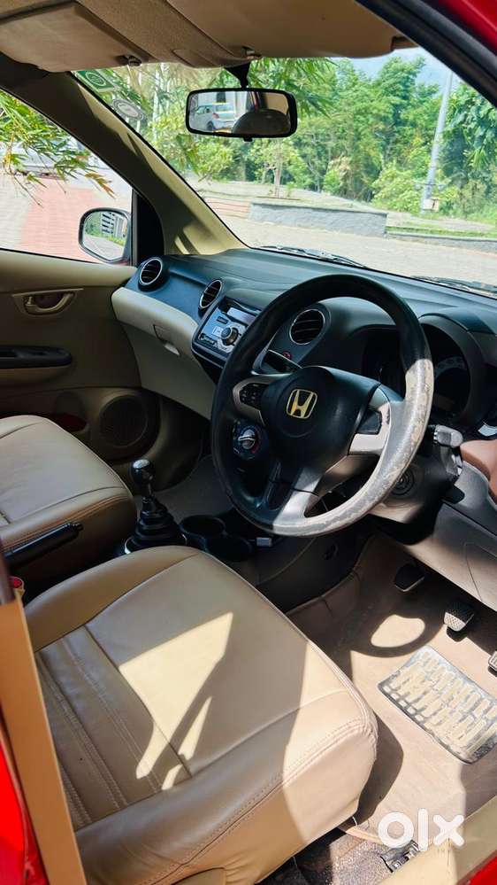 Honda Brio V Mt, 2013, Petrol