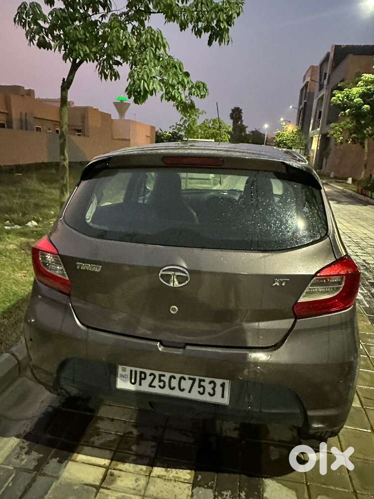 Tata Tiago Petrol 2017