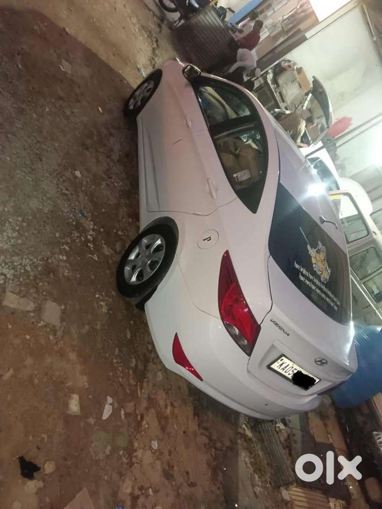 Hyundai Fluidic Verna 2016 Petrol Well Maintained