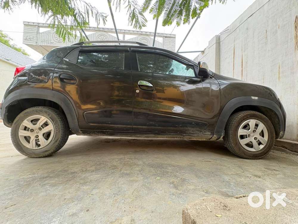 Renault Petrol Car 2016