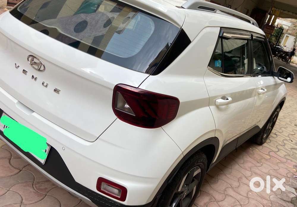 Hyundai Venue Diesel 2021 In 9.75 Lakh