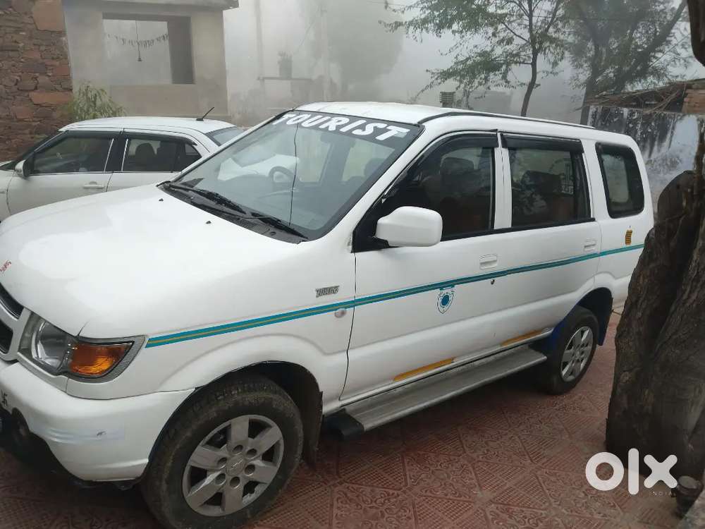 Chevrolet Tavera Neo 2016 Model