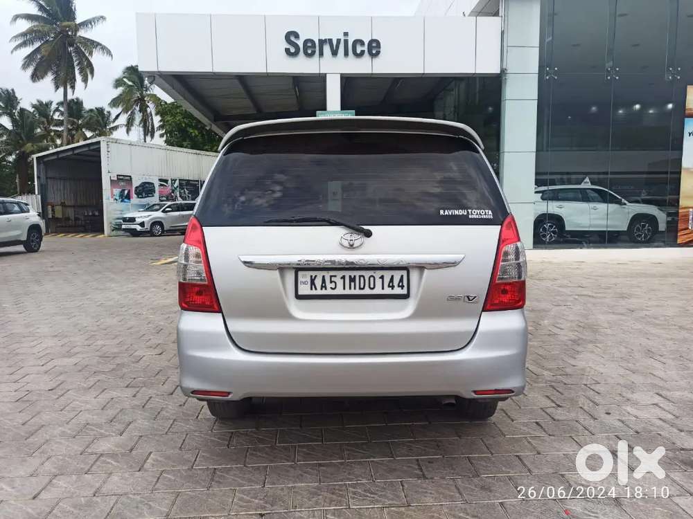 Toyota Innova 2012 2.5 V