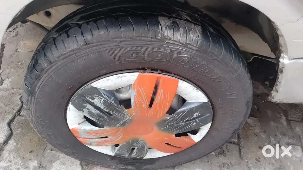 Maruti Suzuki Omni 2010