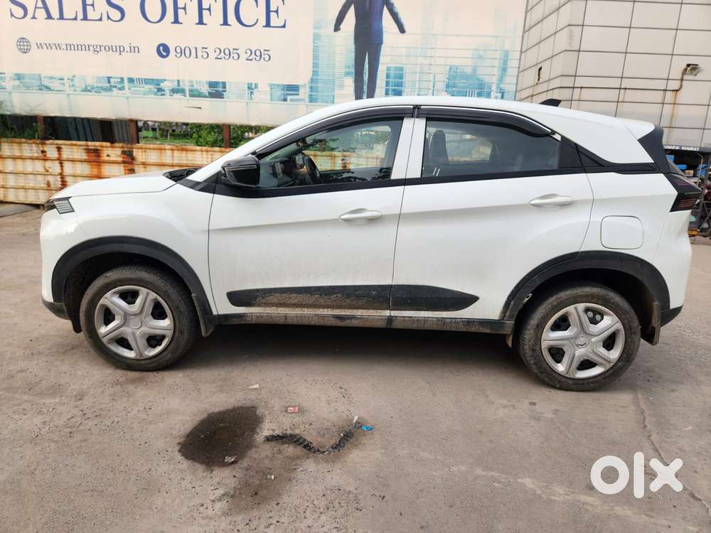 Tata Nexon 1.5 Revotorq Xm (s), 2024, Petrol