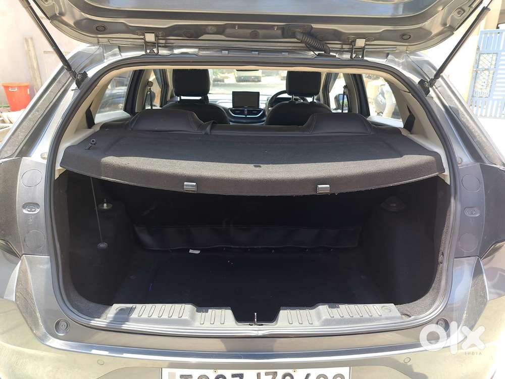 Tata Altroz 1.2 Xm, 2023, Petrol
