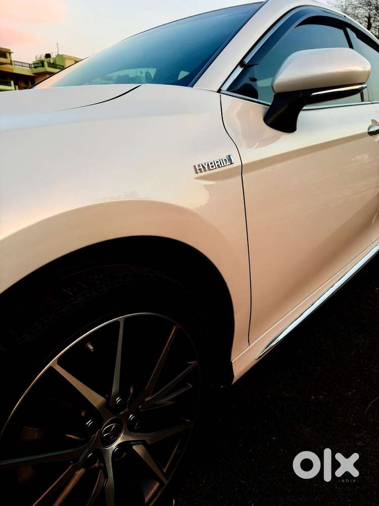 Toyota Camry Hybrid, 2022, Petrol