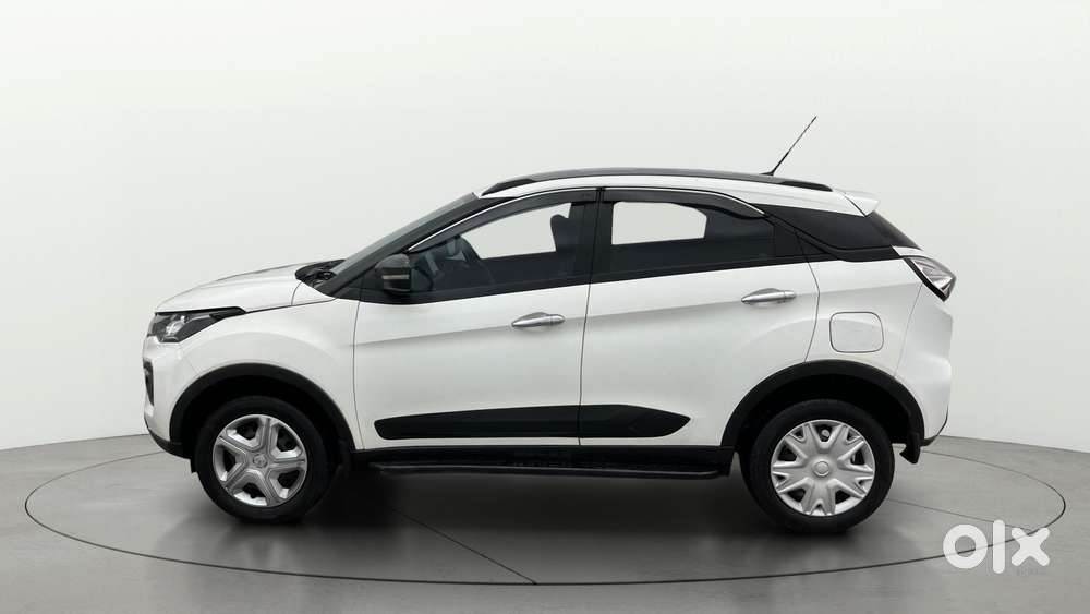 Tata Nexon 1.5 Revotorq XMA AMT (S), 2023, Petrol