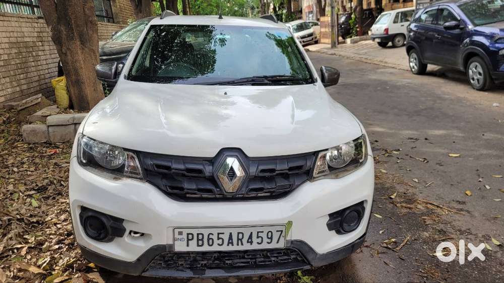 Automatic Kwid Rxl White