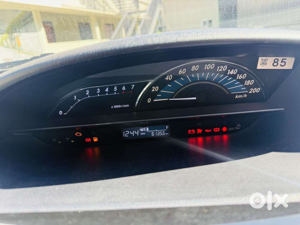 Toyota Etios Liva V Dual Tone, 2018, Petrol