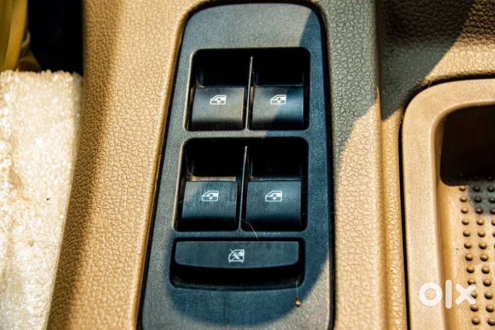 Mahindra Tuv 300 T6 Plus, 2020, Diesel