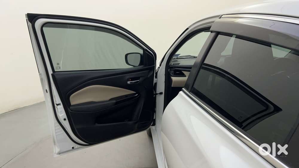 Toyota Glanza 1.2 V Amt, 2025, Petrol