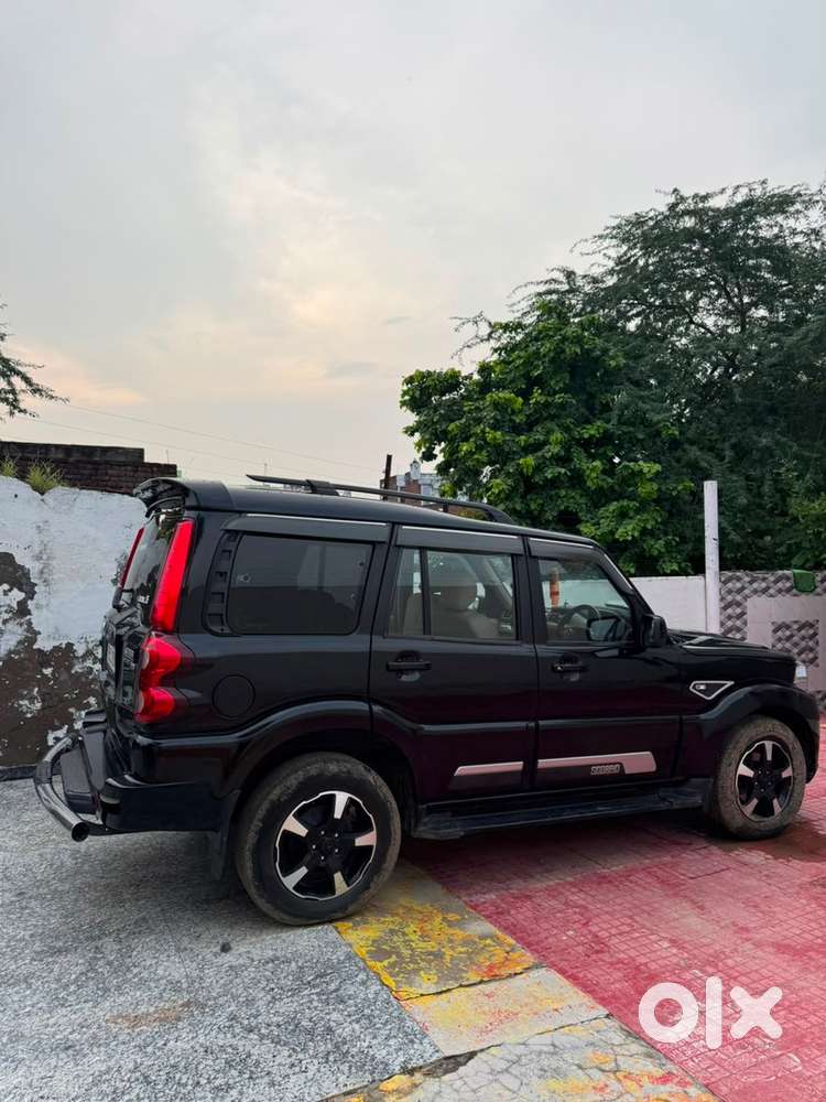 Mahindra Scorpio Classic 2025