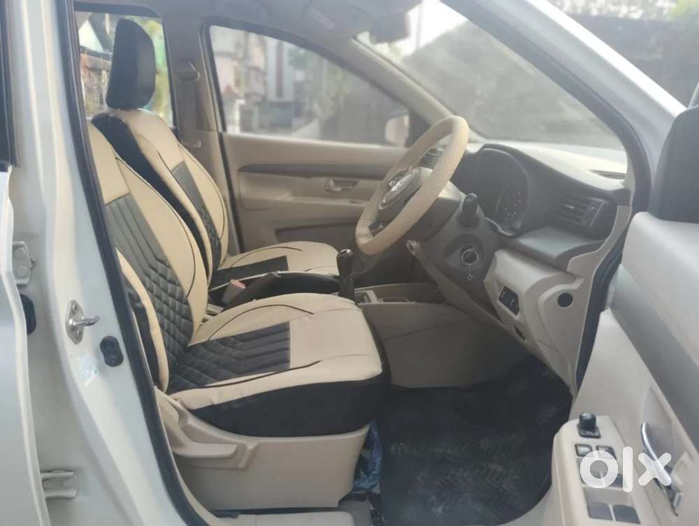Maruti Suzuki Ertiga 1.5 Vxi, 2023, Petrol