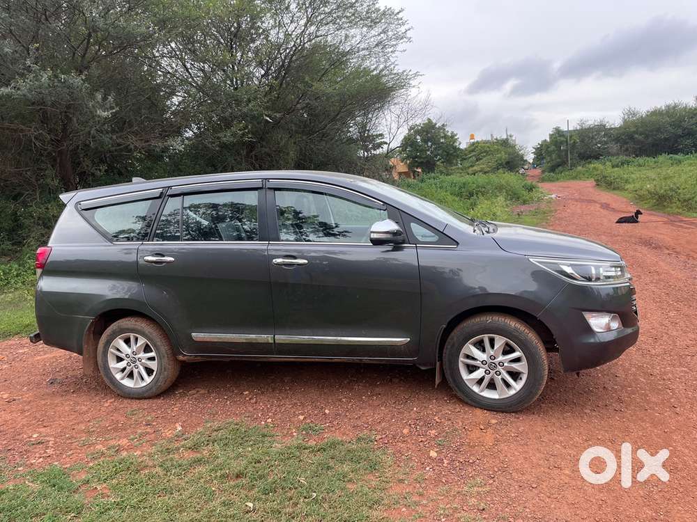 Toyota Innova Crysta 2017