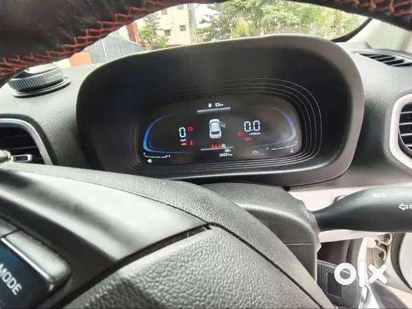 Hyundai Venue 2023 Cng/petrol.  The Mint You Were Looking For