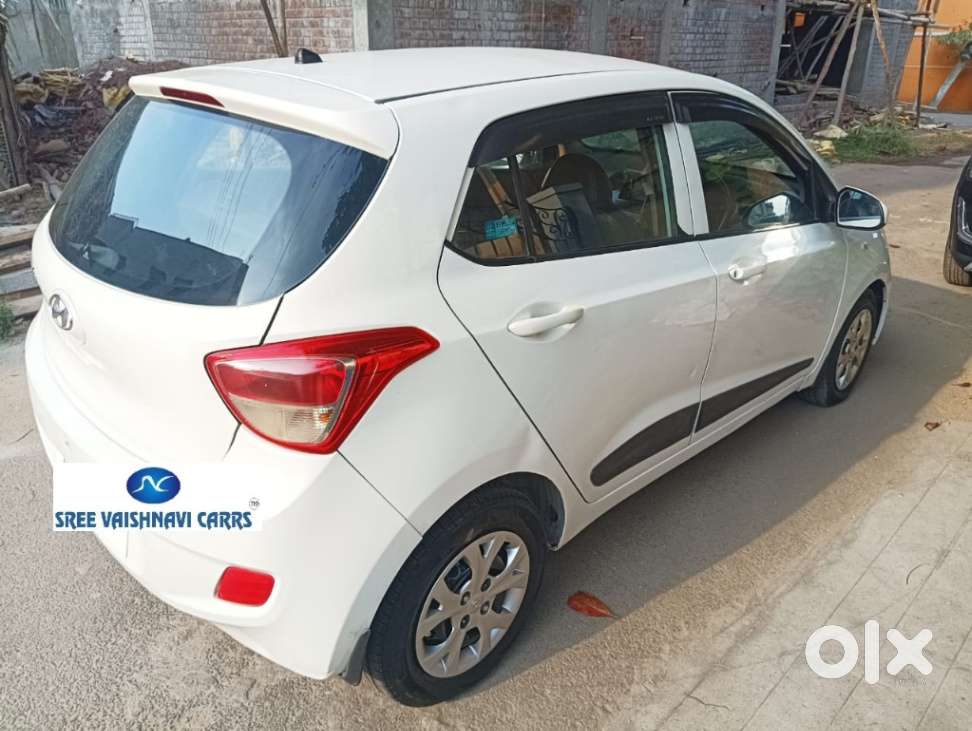 Hyundai Grand I10 Crdi Sportz, 2016, Diesel