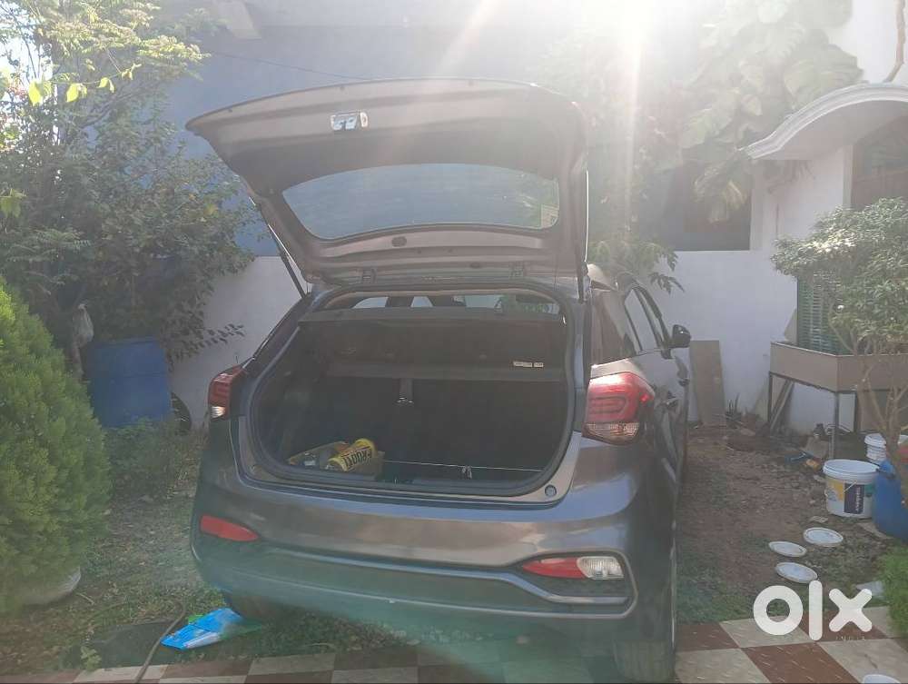 Car New He Bahut Kam Use Hua He