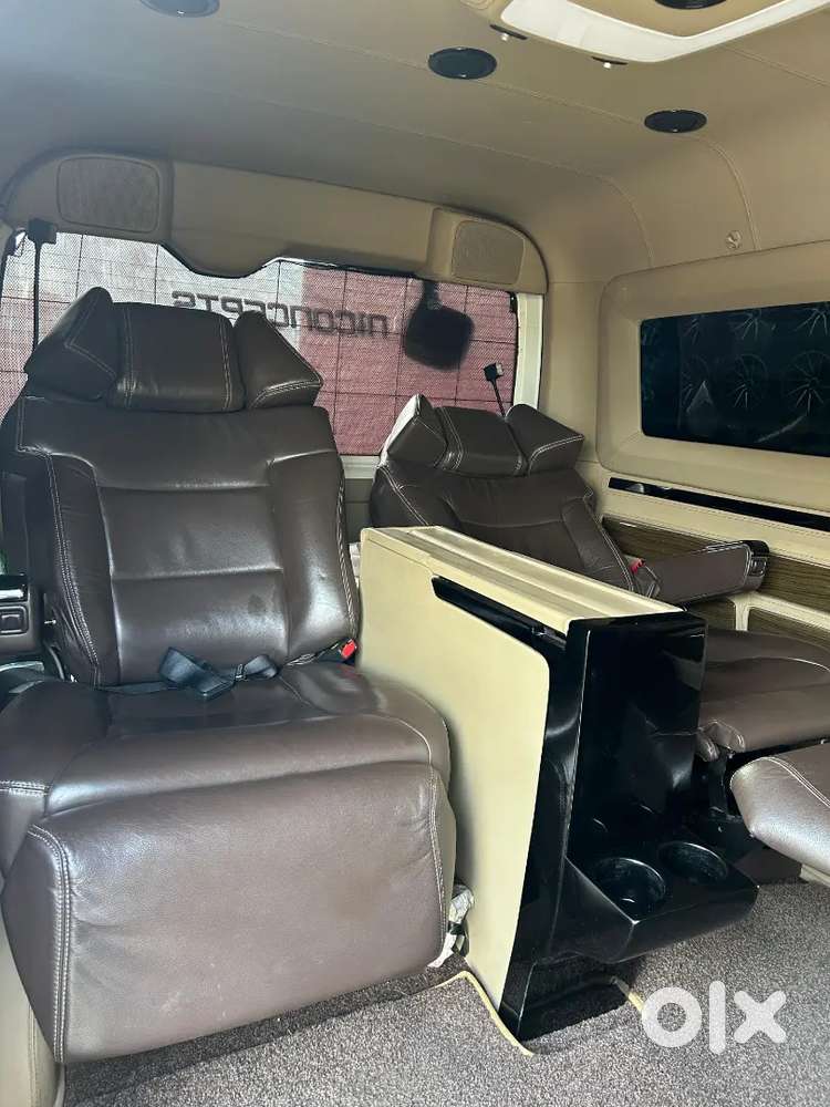 Toyota Hiace Ventury Petrol 2.7 2013