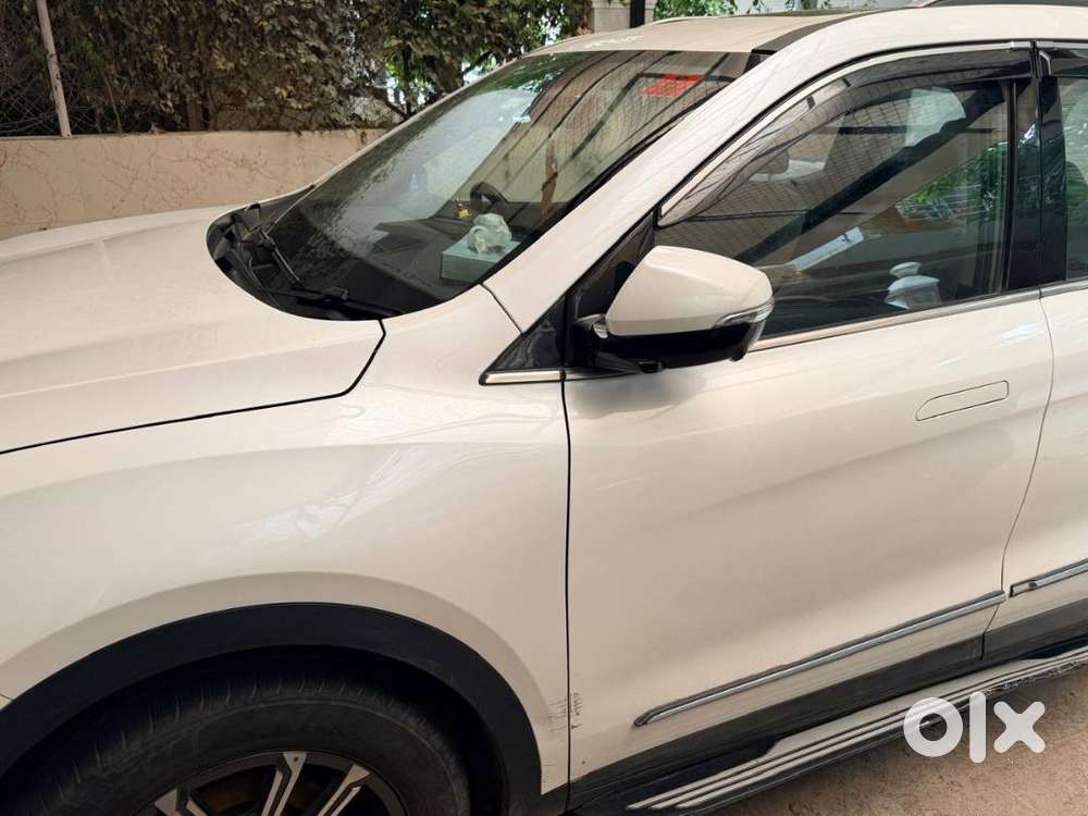 Mahindra Xuv700 At Awd Top End 2022 Diesel Well Maintained