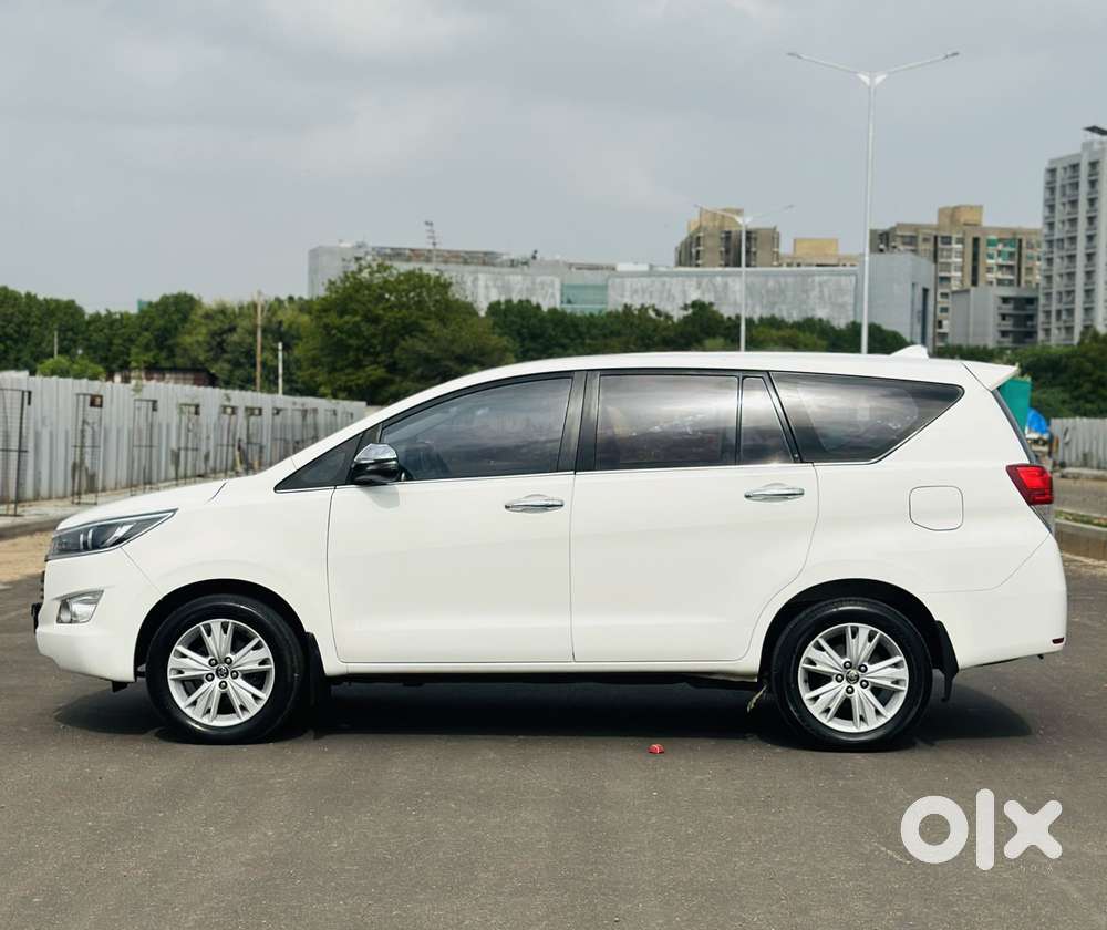 Toyota Innova Crysta 2.8z Automatic, 2017, Diesel