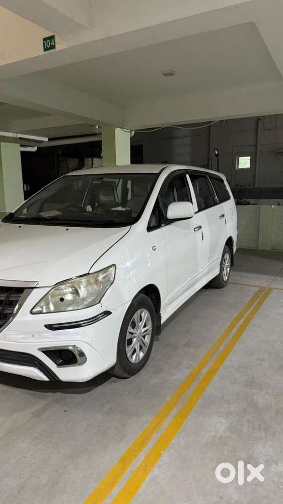 Toyota Innova 2015 Diesel Well Maintained