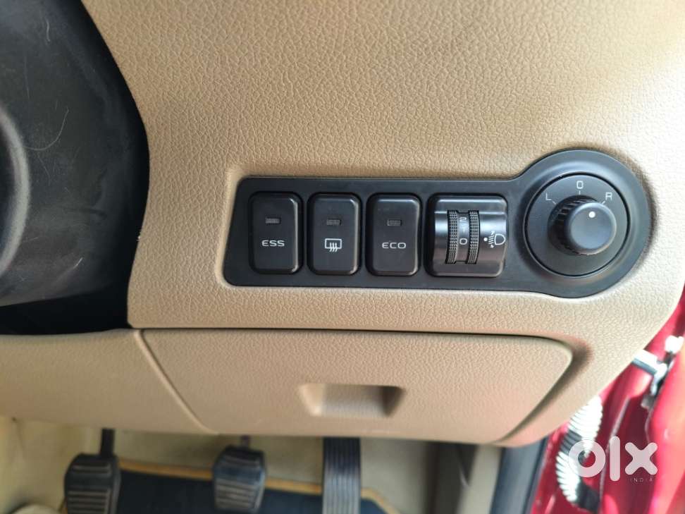 Mahindra Tuv 300 T8, 2018, Diesel