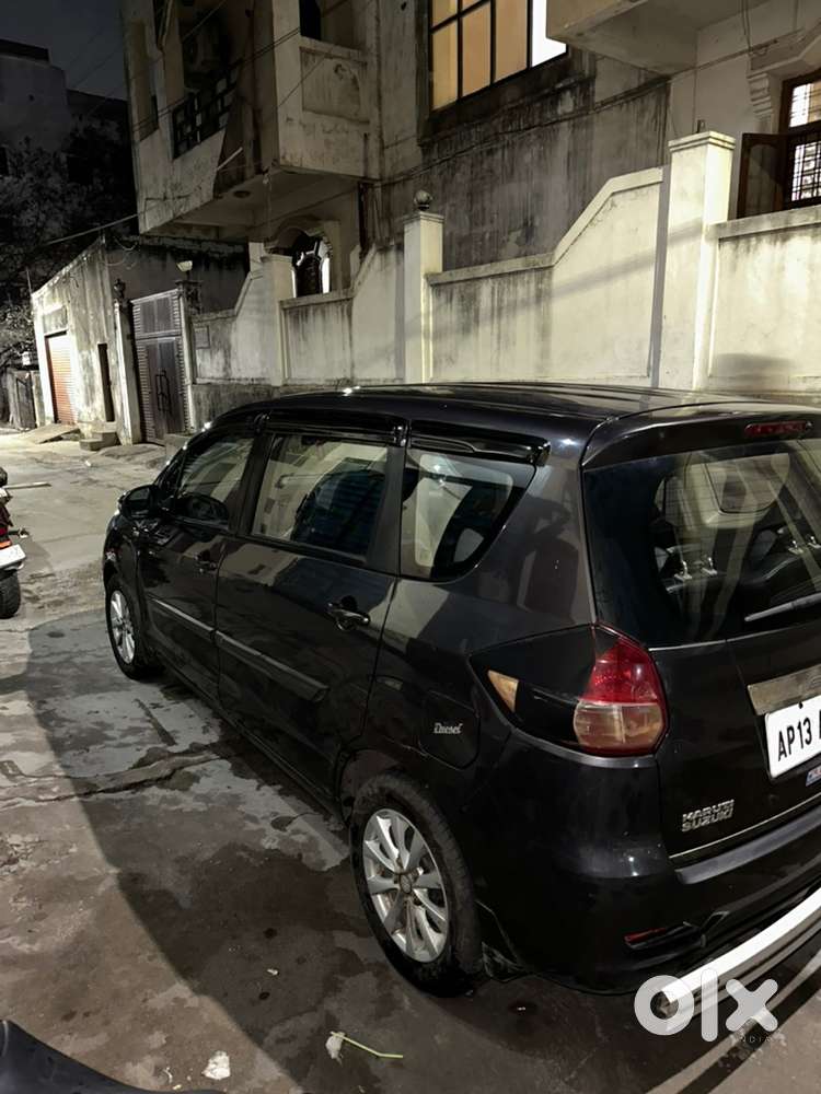 Maruti Suzuki Ertiga 2012