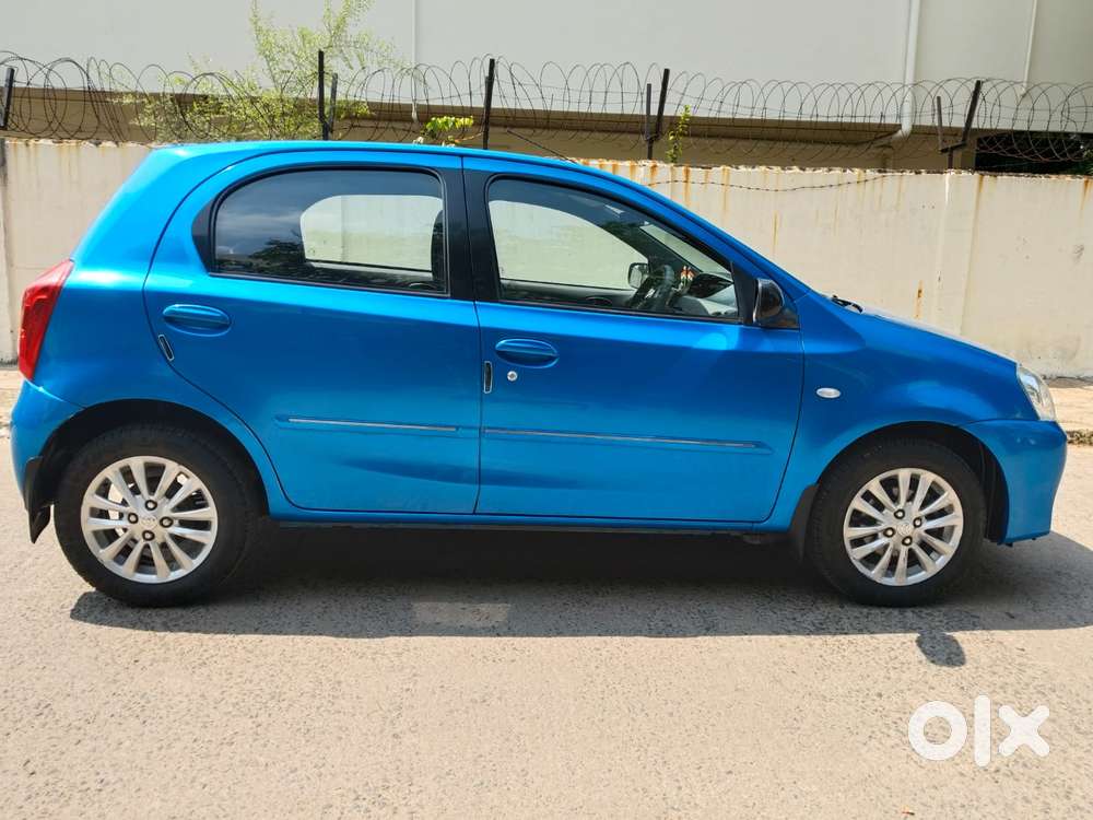 Toyota Etios V, 2011, Petrol