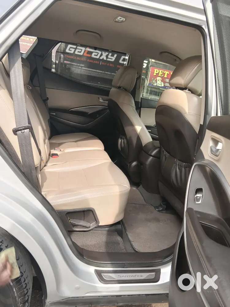 Hyundai Santa Fe 2015 Diesel 95079 Km Driven