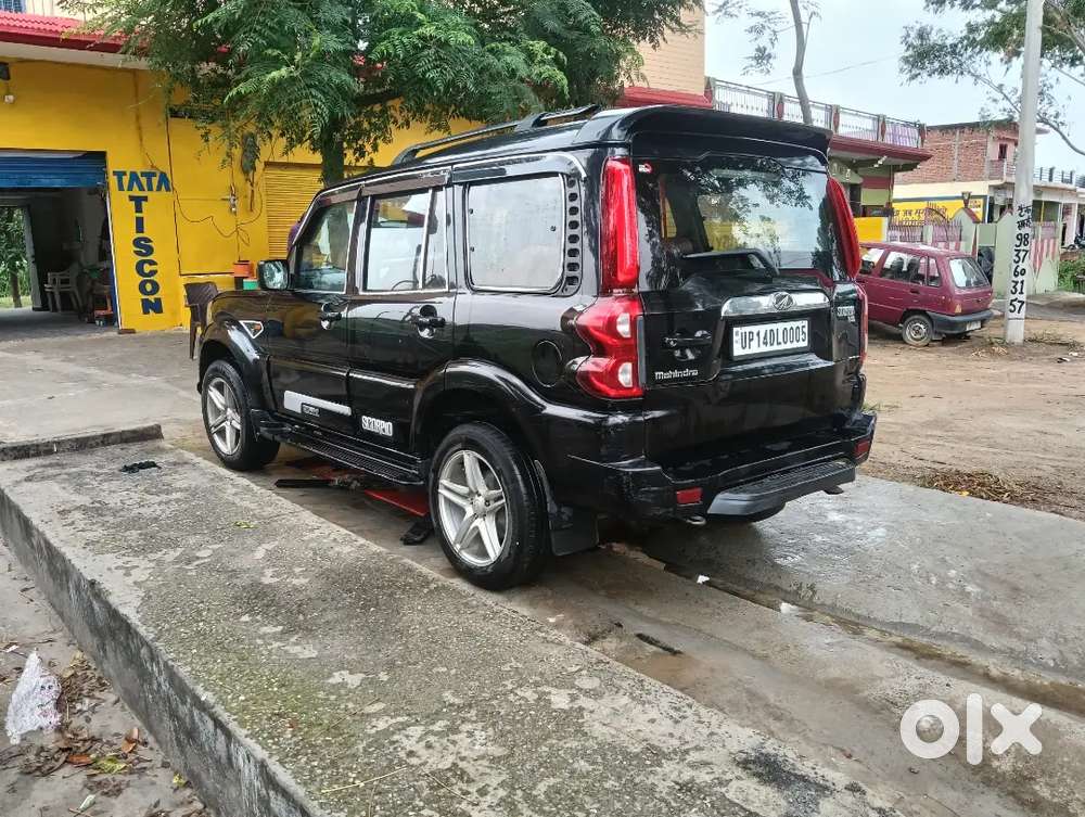 Mahindra Scorpio Plus 7 Str 2017 Diesel Manual