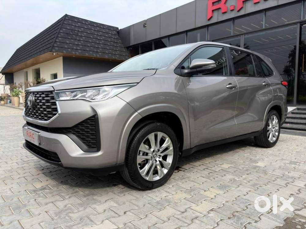 Toyota Innova Hycross 2.0 Vx Hybrid 7 Str, 2025, Petrol