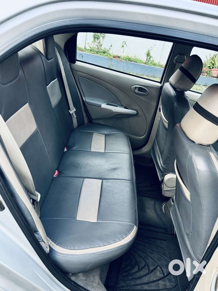 Toyota Etios V, 2016, Petrol