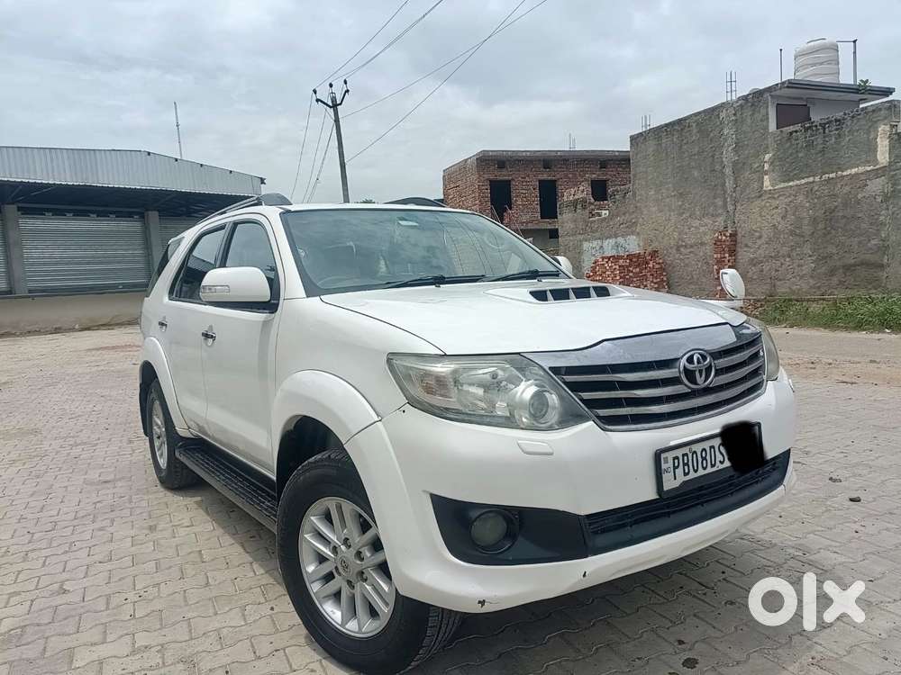 Toyota Fortuner 3.0 4x2 Mt, 2012, Diesel