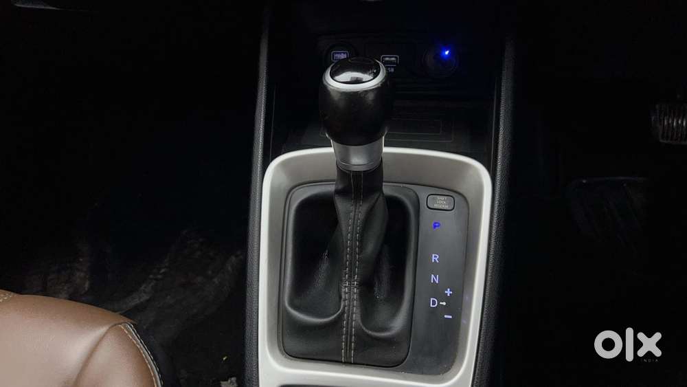 Hyundai Venue 1.0 Sx (o) Turbo Dct, 2019, Petrol