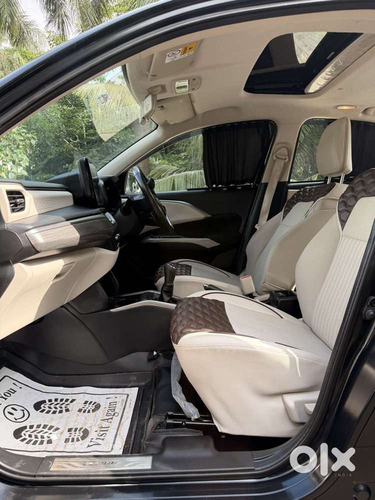 Maruti Suzuki Swift Dzire Zxi + Mt, 2025, Petrol
